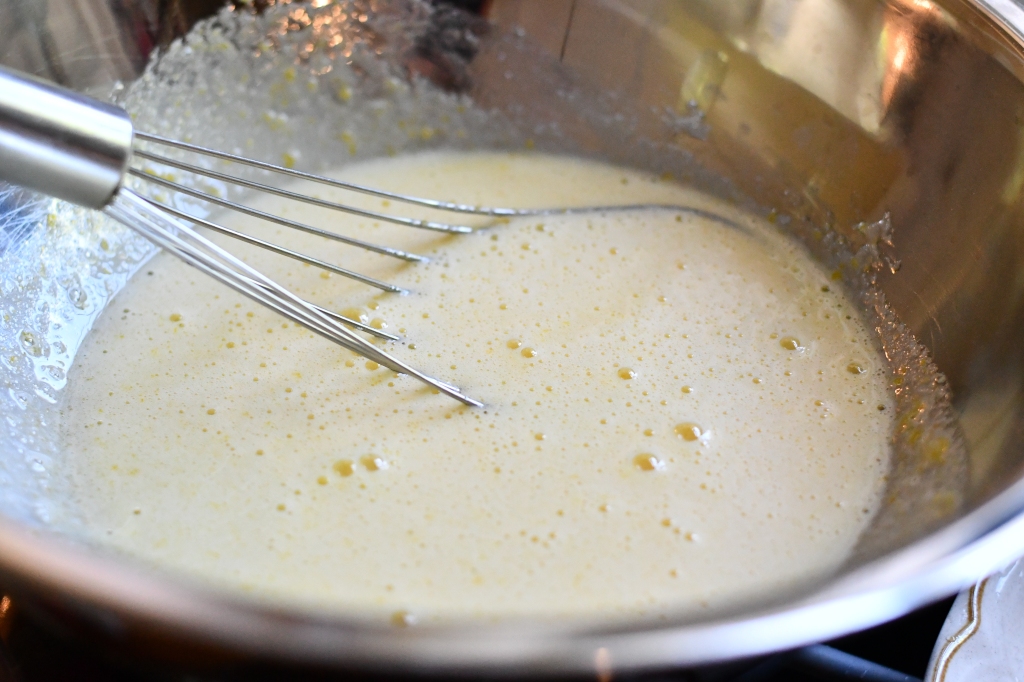 Whisked eggs and sugar