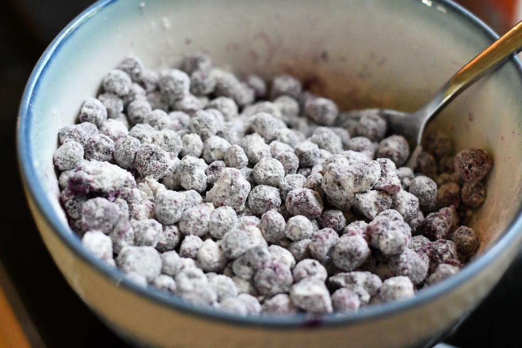 Blueberries with flour